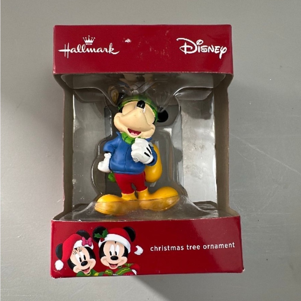 Vintage Hallmark DISNEY Mickey Mouse Christmas Ornament New in Box!